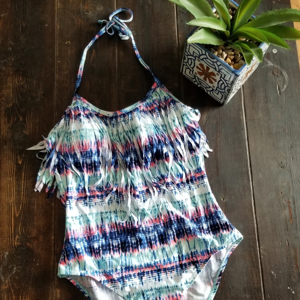 👙ARDENE HALTER STYLE BATHING SUIT WITH FRINGES